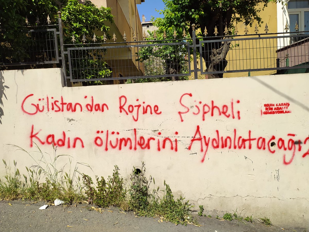 RojineAdalett's tweet photo. 📣| İstanbul

İstanbul sokaklarından sesleniyoruz: Gülistan Doku’dan Rojin Kabaiş’e tüm şüpheli kadın ölümlerini aydınlatacağız!

Rojin’in şüpheli ölümünün aydınlatması için tüm kadınları imza vermeye çağırıyoruz!👇🏿

https://t.co/KVyQrHyJ8F

 İmza kampanyasına profilimizdeki link üzerinden de ulaşabilirsin.