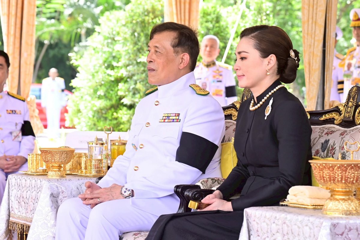 สลิ่มปกป้องสถาบัน🇹🇭👑 tweet media