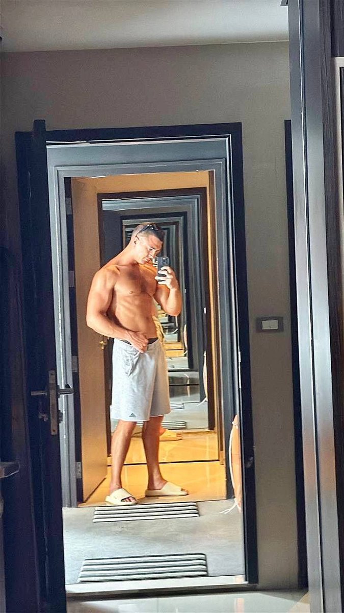 Paul black 🖤 tweet media