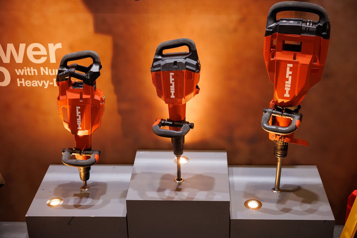 UK Construction Week tweet media