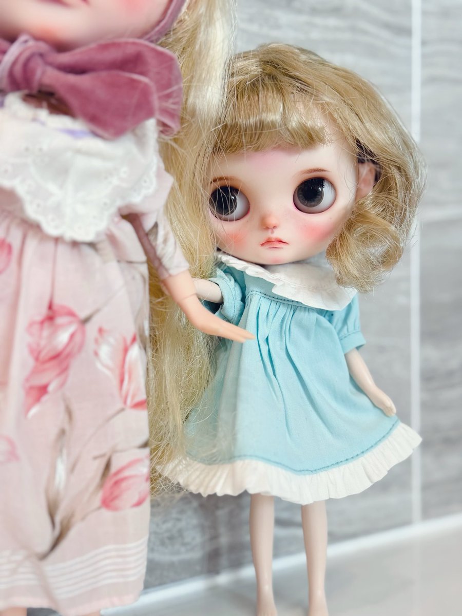 同じ作家様からお迎えした、 ミディブライスちゃん..🤍🤍🤍 知らない