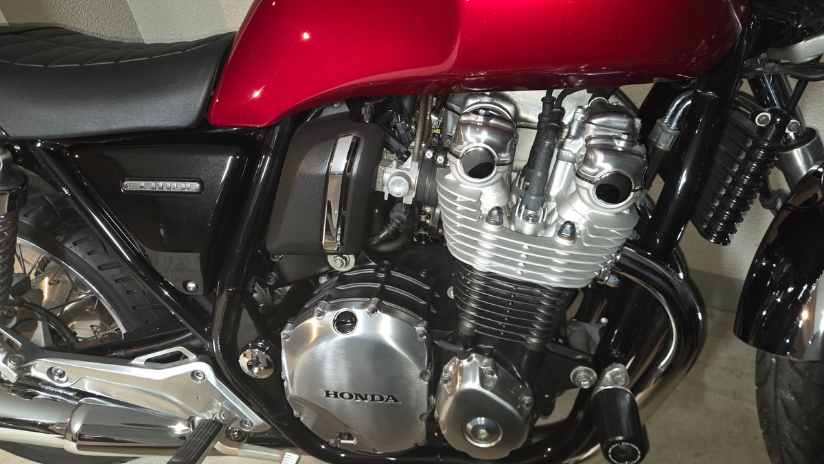 kumotamago's tweet photo. 走行距離1200キロのエッチなバイクを買いました
#CB1100EX https://t.co/IgBq75GLhM