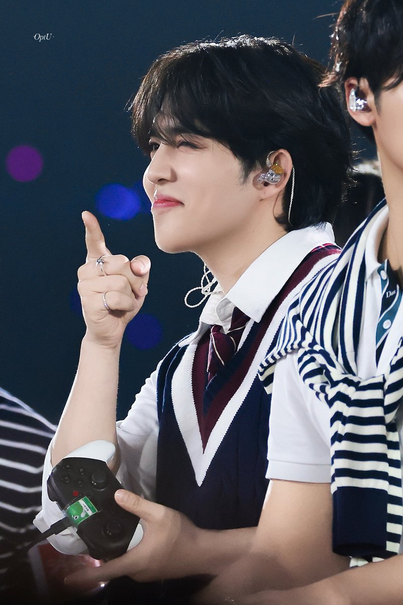 ·OptU·Scoups· tweet media