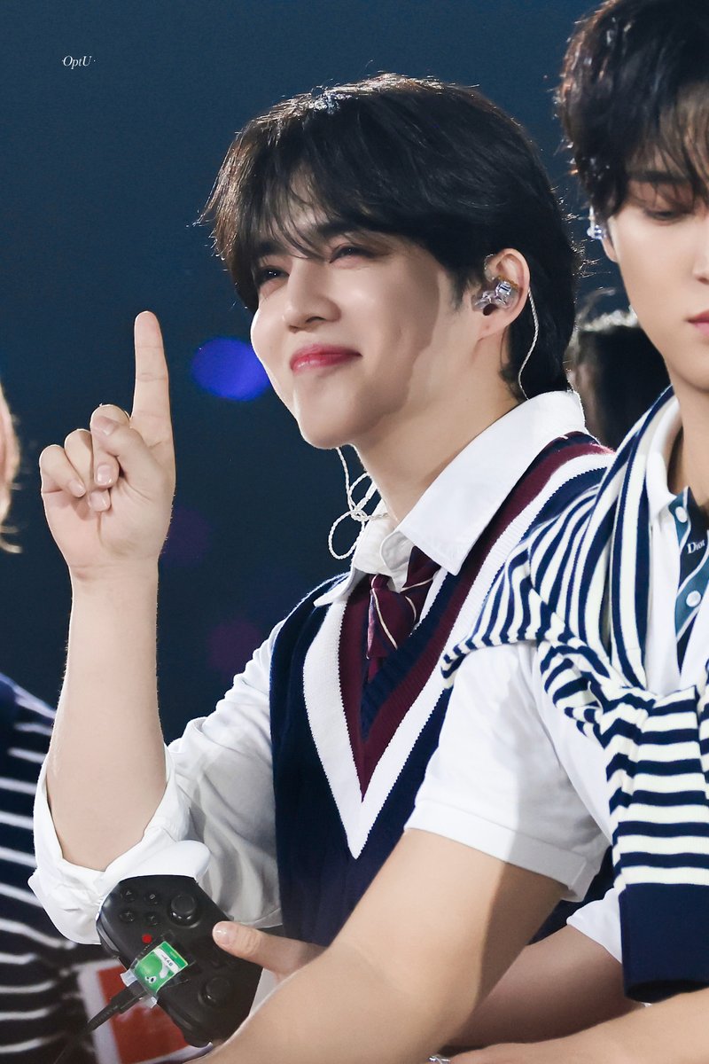 ·OptU·Scoups· tweet media