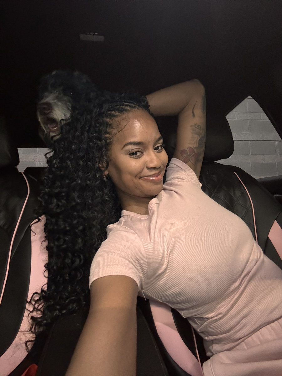xobeyonica's tweet photo. Pretty in pink 😍 https://t.co/SrKLyPdVgX