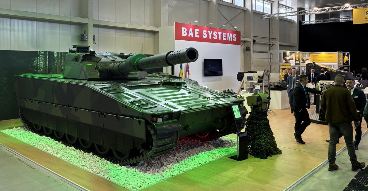 BAESHagglunds's tweet photo. Meet the CV90120 at IDEB Defence &amp; Security in Slovakia this week. 🇸🇰 #CV90120 combines the firepower of a main battle tank with lighter weight and high mobility. Designed to operate in all types of terrain and environments it offers exceptional tactical and strategic mobility. https://t.co/y0lkqCuZEl