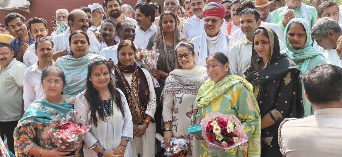 Rao_InderjitS's tweet photo. रेवाड़ी नगर परिषद चेयरमैन पद पर भाजपा प्रत्याशी विनीता पीपल जी एवं धारूहेड़ा नगर पालिका चेयरमैन पद पर भाजपा प्रत्याशी सत्यनारायण उर्फ अजय जांगड़ा जी को शानदार विजय पर हार्दिक बधाई एवं शुभकामनाएं। https://t.co/gdUcIM9Izx