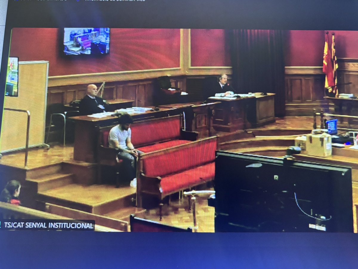 tsj_cat's tweet photo. El #jurat considera culpable per unanimitat dels #delictes ✔️assassinat amb traïdoria sense acarnissament per atenuant alteració psíquica
✔️profanació de cadàver
l’home jutjat a #Audiència #Barcelona per la mort i esquarterament del seu company de pis a #Piera l’any 2022 https://t.co/8X76lC0NKy