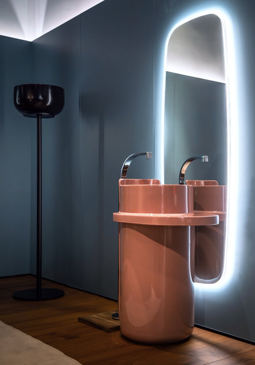 FlaminiaDesign's tweet photo. NORMA by Elena Salmistraro.
A freestanding washbasin with a strong visual identity.
Design that transforms the bathroom into an expressive living space.

Un lavabo freestanding dalla una forte identità visiva.
Il design che trasforma il bagno in uno spazio espressivo.

#Flaminia https://t.co/VzWJY8hqkz