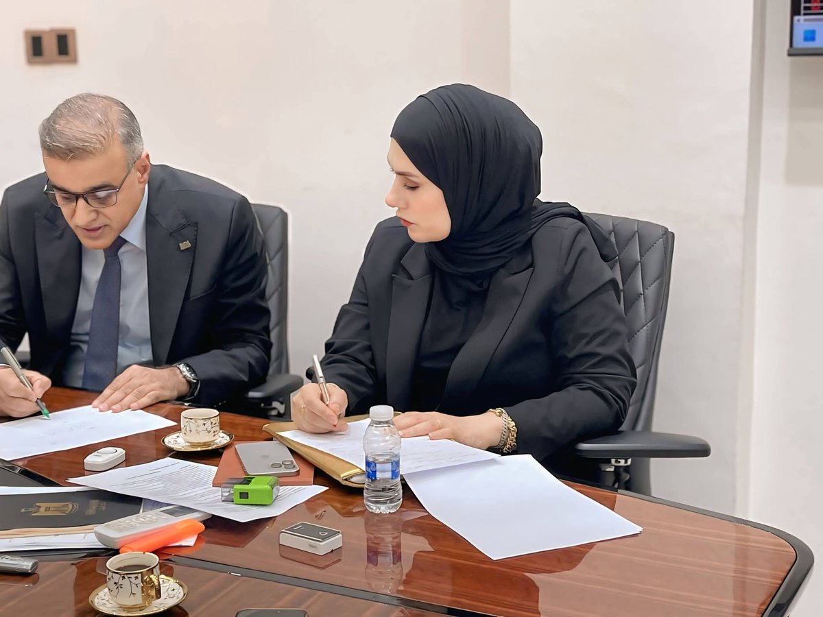 Wafaa_alshamriy's tweet photo. لقاؤنا مع السيد وكيل وزارة الكهرباء لشؤون الإنتاج المهندس محمد نعمة لبحث أسباب نقص تجهيز الطاقة الكهربائية في محافظة واسط والوقوف على أبرز التحديات التي تواجه انتاج الطاقة الكهربائية. https://t.co/V3WcatsweN