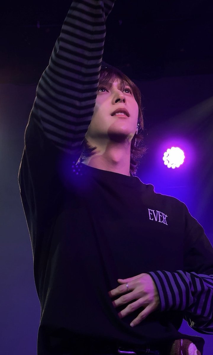 🖤 lightbobb ·‿· 🌟💡🥕 tweet media