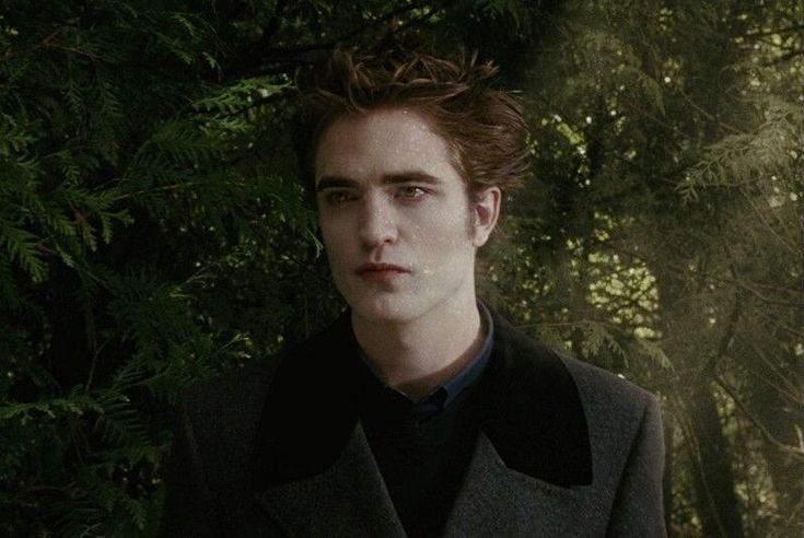 archivetwilight's tweet photo. happy birthday robert pattinson ✨️💙 https://t.co/AmF7Lyhr3N