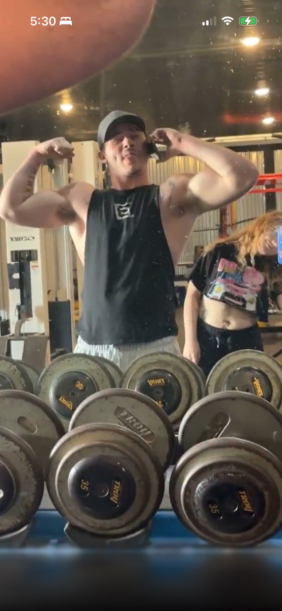 littlehomo123 tweet media