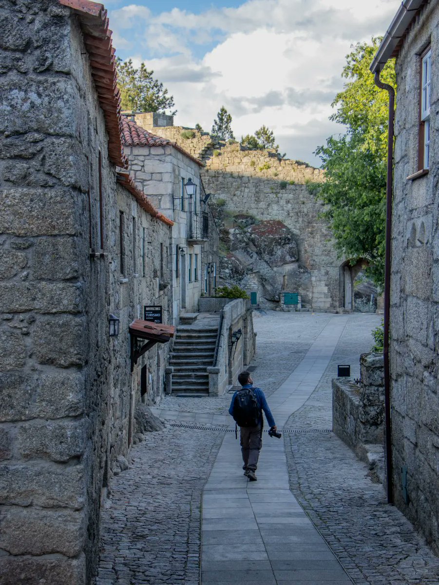 AHistoricasPT's tweet photo. Caminhar por Sortelha... é maravilhar-se a cada recanto! 💘
📸 @diariosenderista
#Sortelha #AldeiasHistoricas #Portugal https://t.co/Ypu75IVS7P