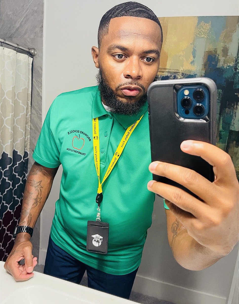 varius2real's tweet photo. My Wednesday #SchoolBusDriver https://t.co/6fkjFdVRHZ
