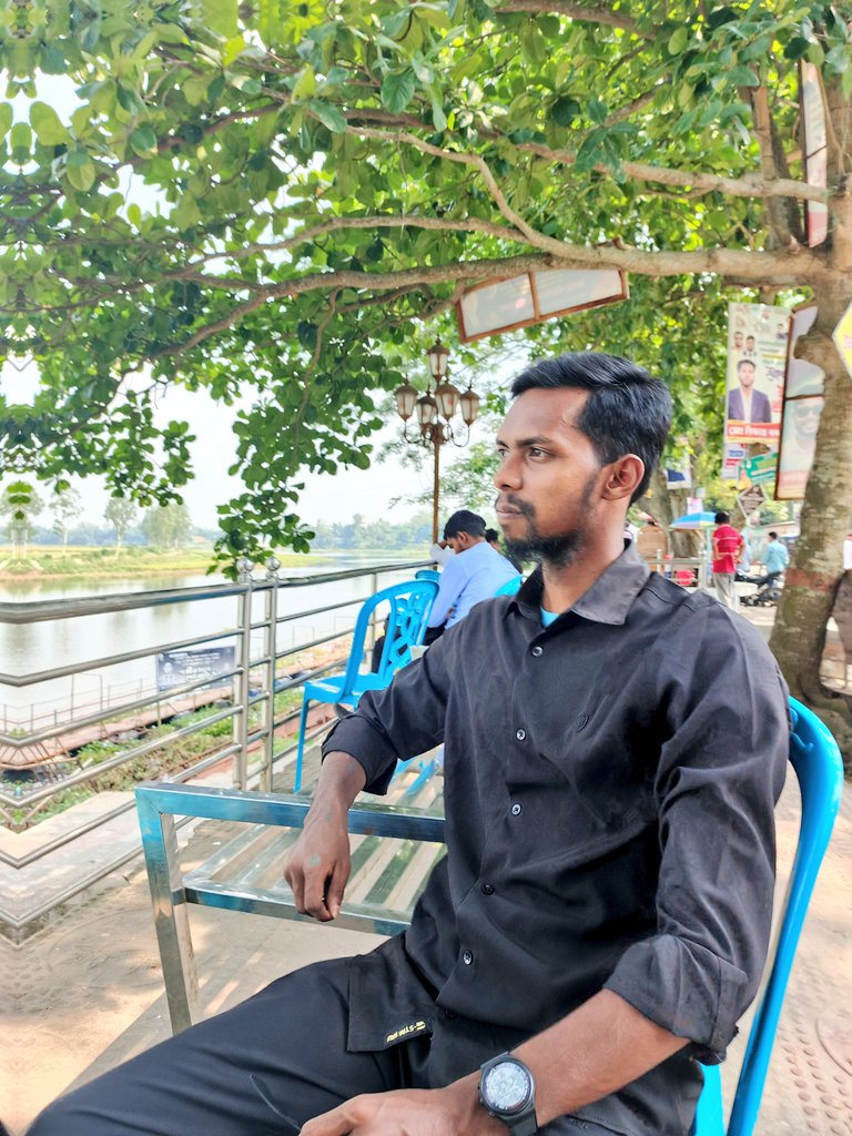 dhali_riyad's tweet photo. In a place familiar to everyone 🌿 

Yasir Arabi 📷 https://t.co/BGgAgirKZM