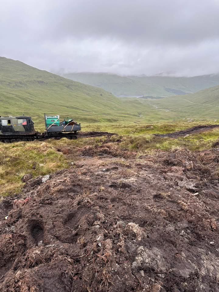 DDrillGroup's tweet photo. Read All About It… 🗞️ 

There’s no where the @DDrillGroup team can’t get to! Putting our orienteering and mountaineering skills to the test for this job.

Checkout our projects - https://t.co/OB8ymjufAB

#pulltesting #construction #telecoms https://t.co/nqJzRs2VgI