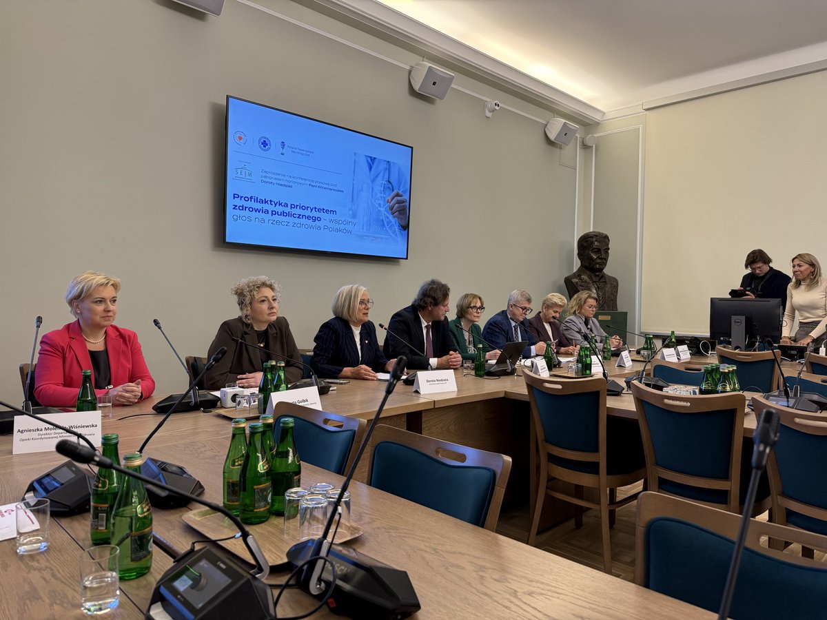 mart_markiewicz's tweet photo. 13 maja Ogólnopolskim Dniem Profilaktyki - o to wnioskują wspólnie eksperci @OnkologiaPolska @PTKardio oraz @neurologiczne. Trwa konferencja Profilaktyka priorytetem zdrowia publicznego - wspólny głos na rzecz zdrowia Polaków @KancelariaSejmu https://t.co/aTnbySFjor