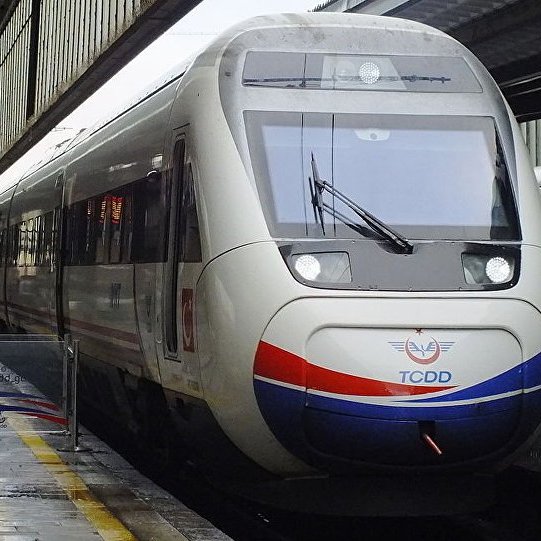 bpthaber's tweet photo. TCDD, trenlerde unutulan eşyaları açık artırma yöntemiyle satışa çıkaracak. https://t.co/t5V9Ej3JJP