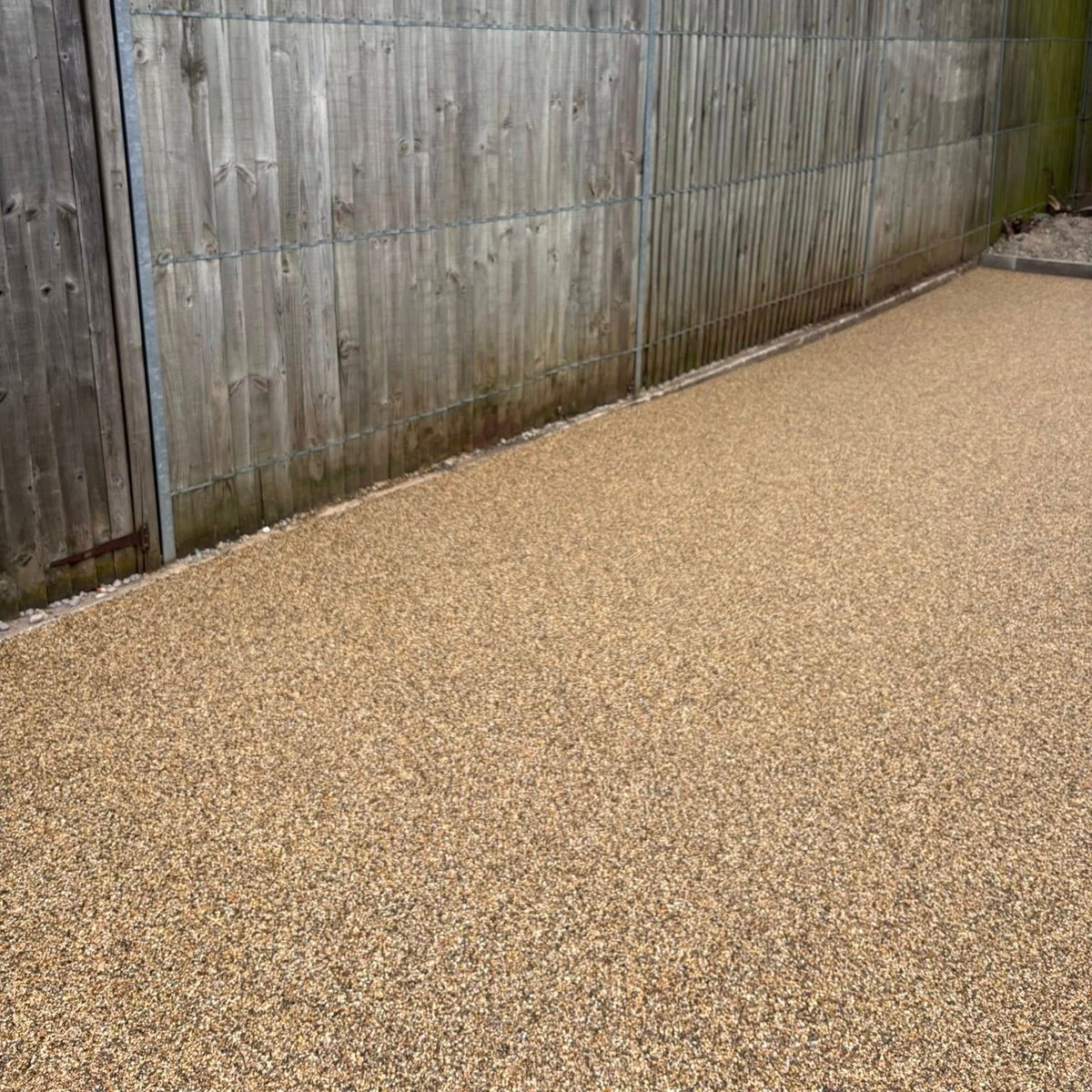 permabounduk's tweet photo. 170m² PERMABOUND Pathways at Park Royal

Completed by Earthwater Gardens &amp; DW Resin, this NHS project replaced uneven slab pathways with PERMABOUND surfaces

Read the case study here 
https://t.co/HfaVh5vzvi

#permabound #resinbound #nhs #pathway #landscaping #surfacing https://t.co/xHHF4mv2Ul