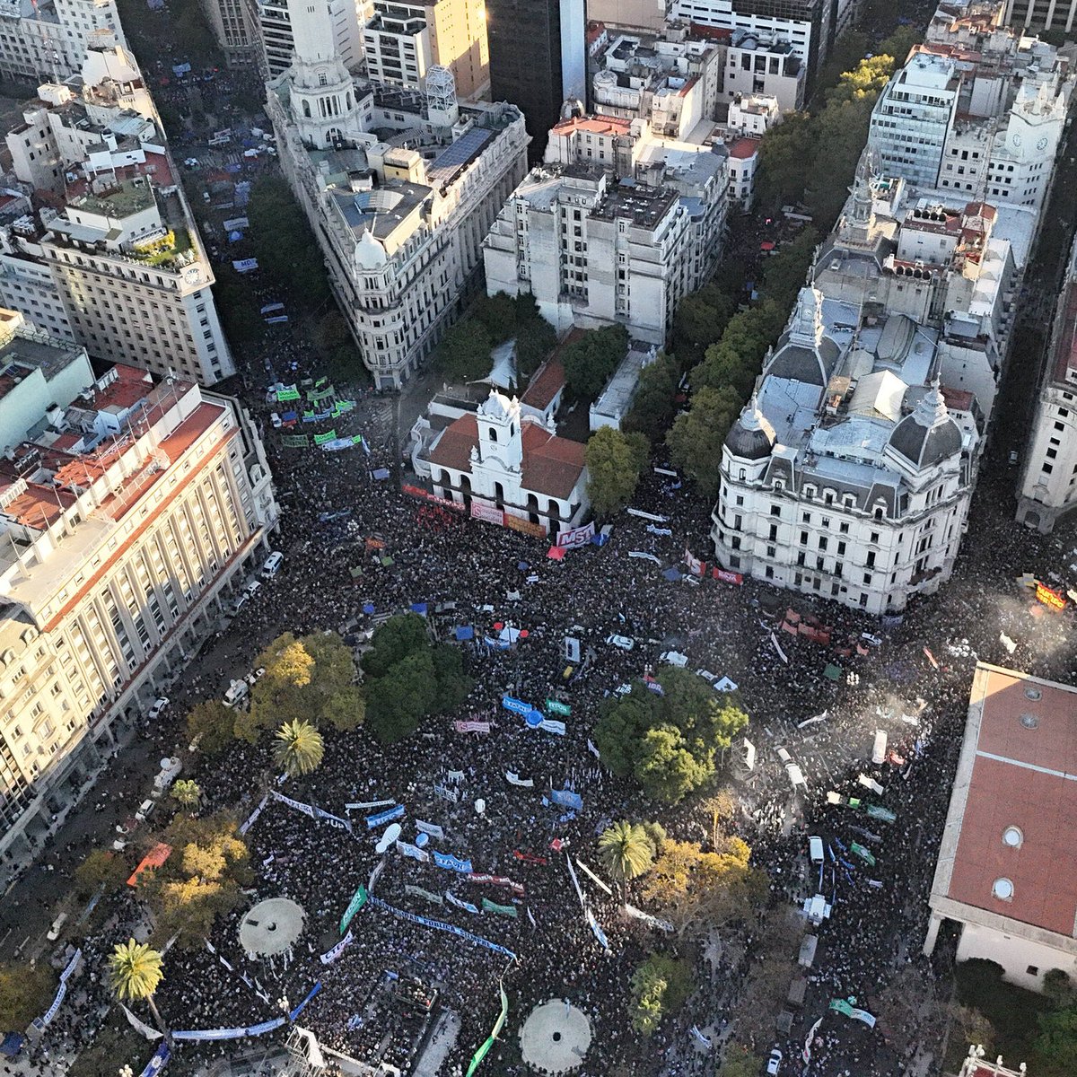 Clarín tweet media