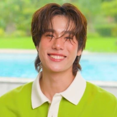 neo 🧃 moved accounts 📌 tweet media