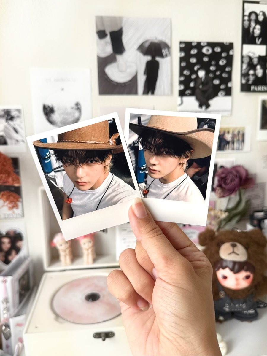 ⋆ tweet media