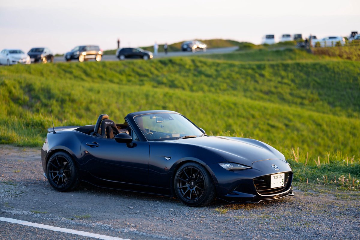 roadster_mx5_'s tweet photo. 人がタイヤハウスを覗く時、タイヤハウスもまた人を覗いているのです。
タイヤハウスに覗かれないようにしたいものです。 https://t.co/l3AYXuI3WM