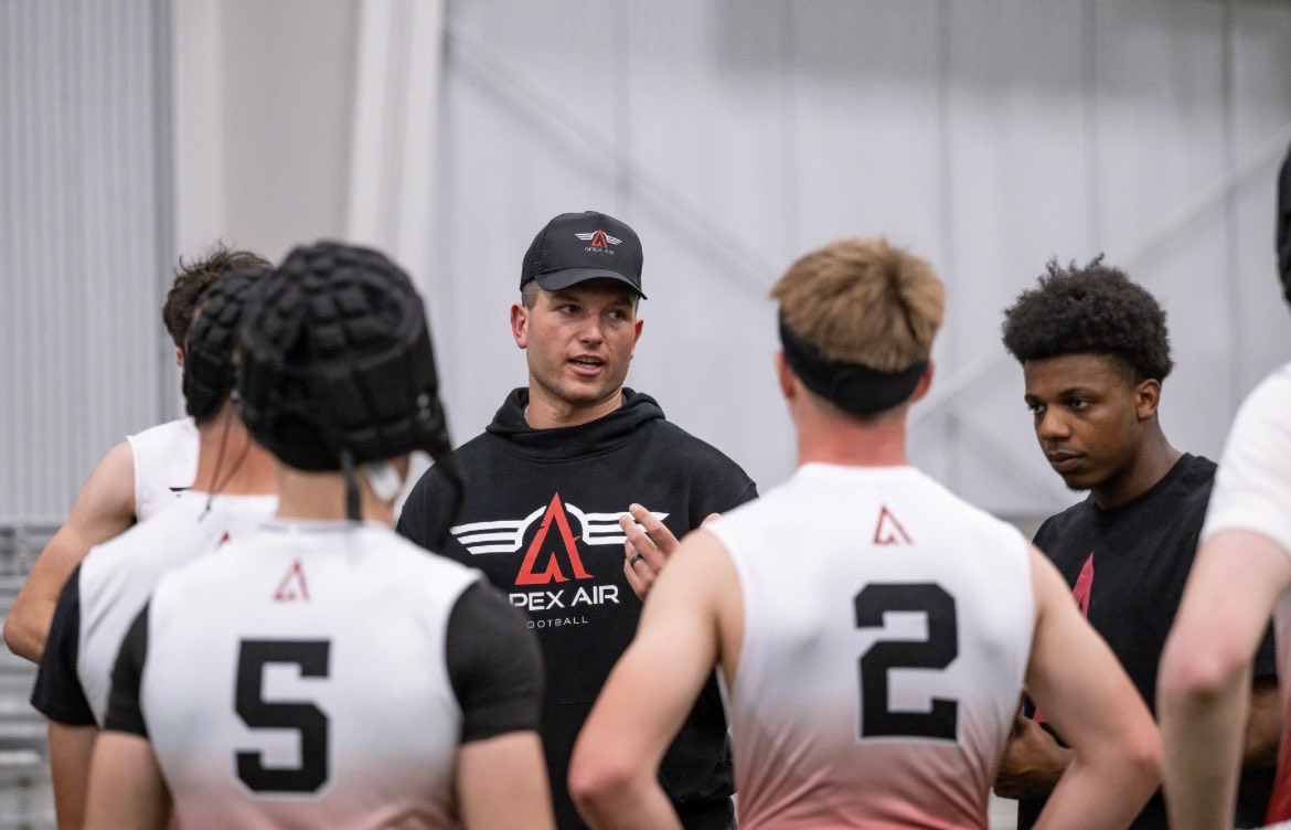 ApexAir 7-on-7 tweet media