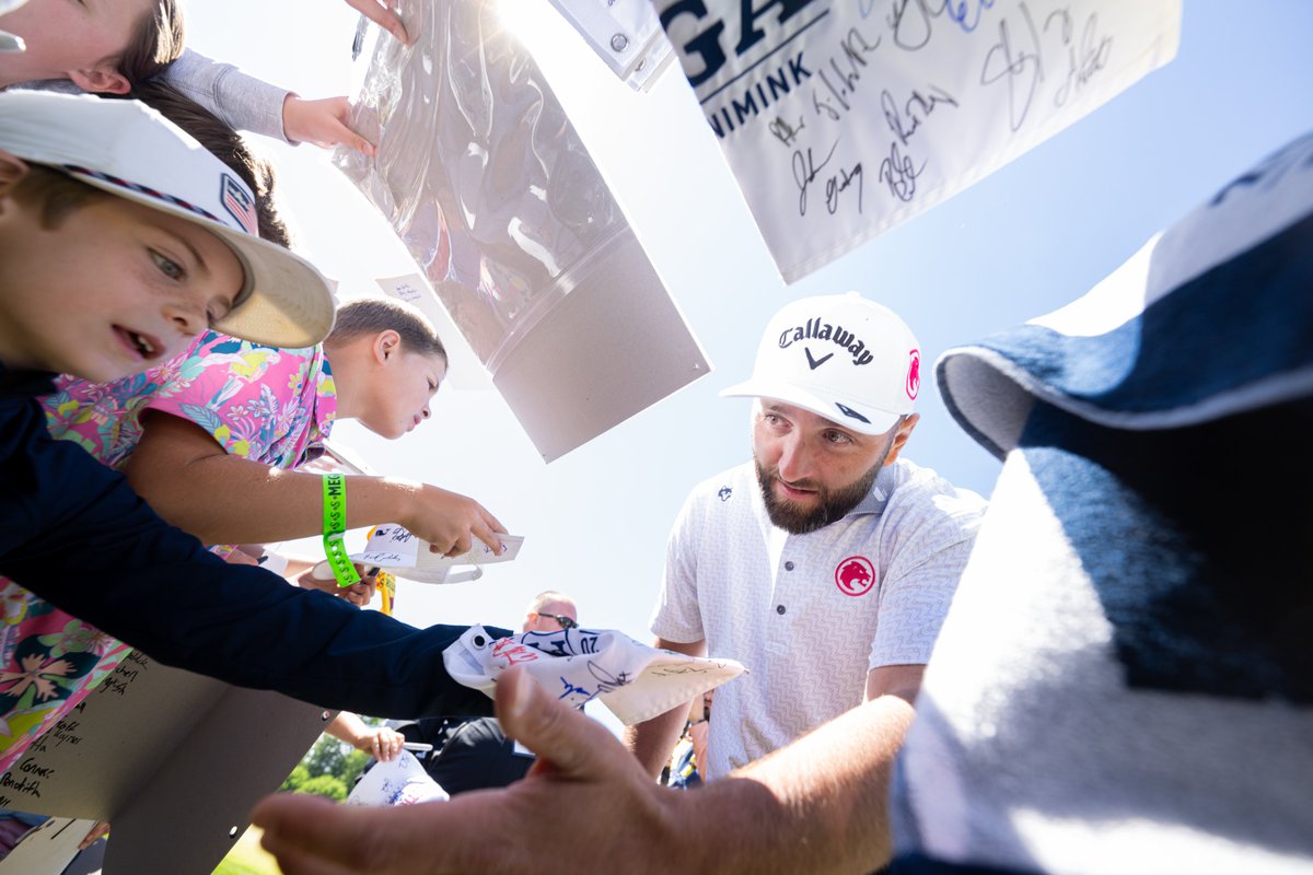 LIV Golf tweet media