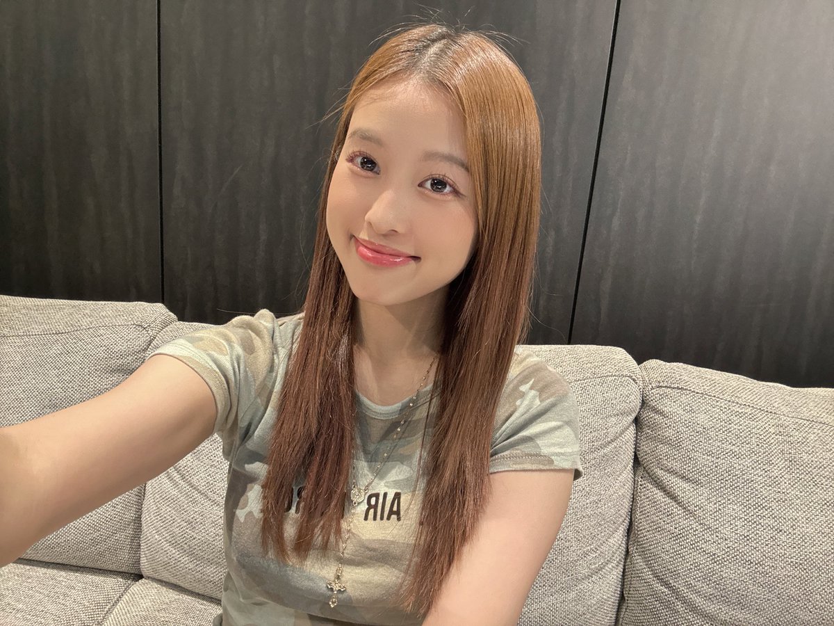 YUI tweet media