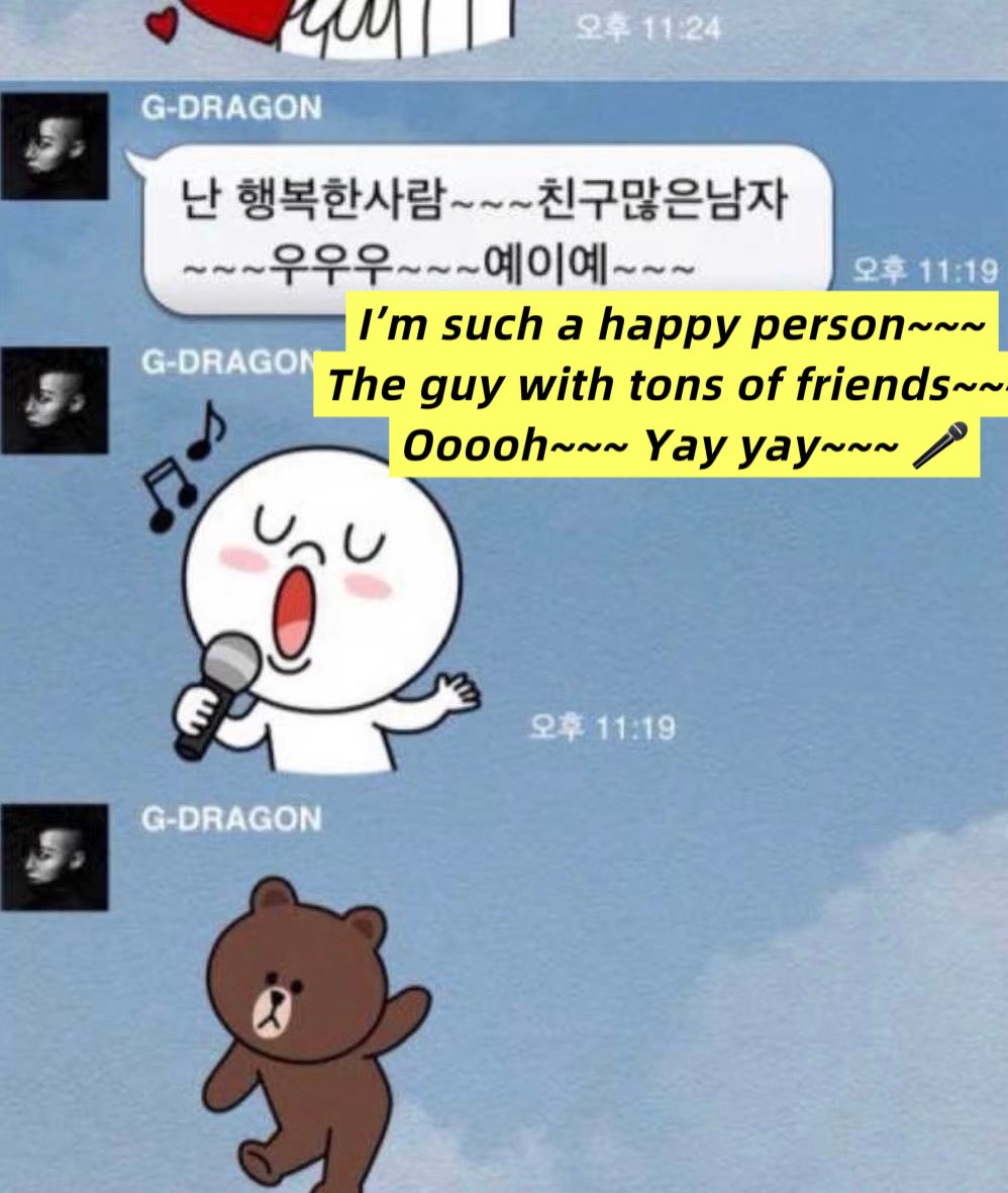 Lluq198's tweet photo. Back in 2013, the lively and playful G-Dragon chatted casually with fans, always using lots of cute emojis.🥺

👦🏻👦🏻👶👶

#GDRAGON 
#권지용 https://t.co/5RVeHmnwi0