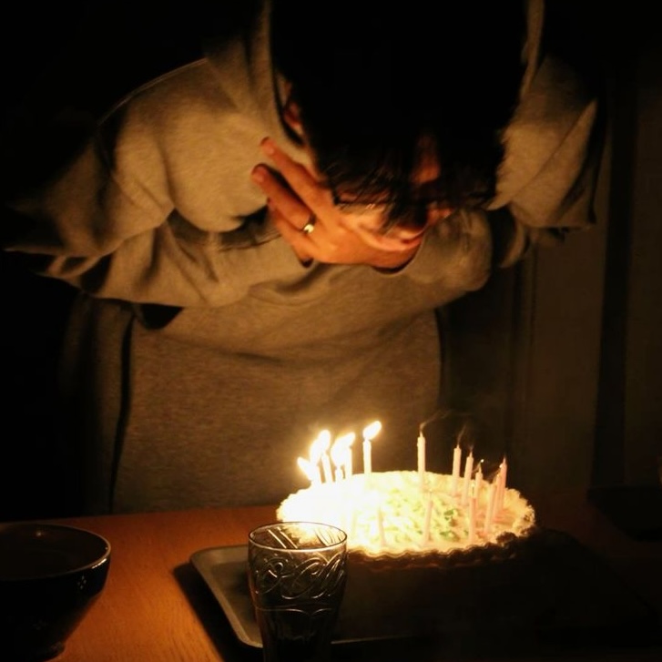 jrloserthefirst's tweet photo. 🍰 02 - Inner Glow | Shall Never Twin
.
‘เกิดมาเพื่ออยู่ท่ามกลางผู้คน’ คำบรรยายแบบนั้นคงใช้กับภาพแบบนี้
.
📖 https://t.co/DliSPSBs5H
.
#ฮิสเลิฟวิทฮิม #แนะนำนิยายวาย https://t.co/oV7nE8gD2V