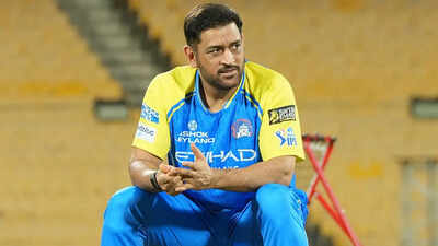 KhelDesk's tweet photo. This time, the Chennai Super Kings management really fooled the fans. 

After every match, they kept saying Dhoni would play the next match, or after two matches, and so on. In reality, Dhoni was never fit enough to play this season. 

CSK just kept posting random practice videos of Dhoni and made fools of the fans.

#CSK #MSDhoni