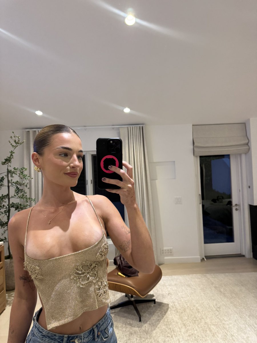 MAMII_OFFICIAL's tweet photo. I miss you LA 🇺🇸🥂🌶️ https://t.co/XN56xudkJf