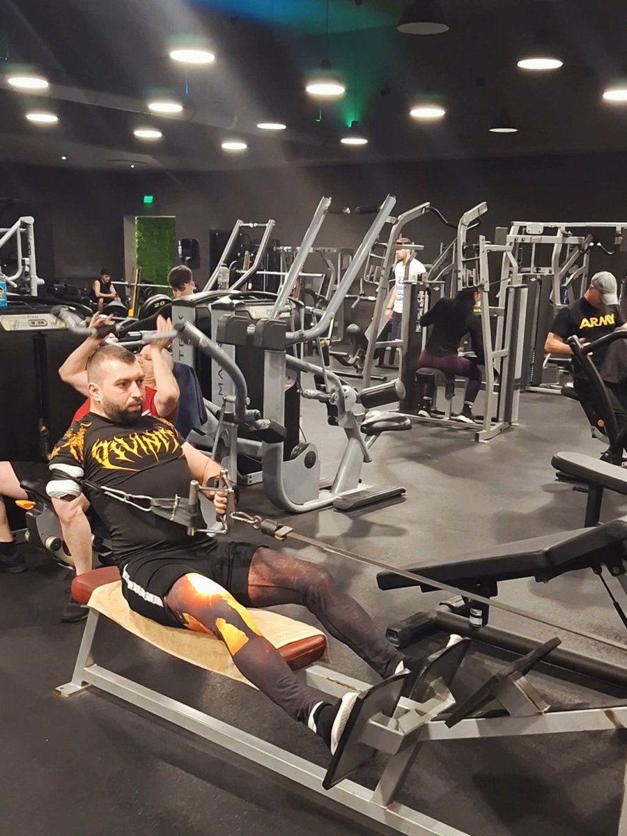 Ionelst93's tweet photo. 💪😉 https://t.co/gMQKyATNOv