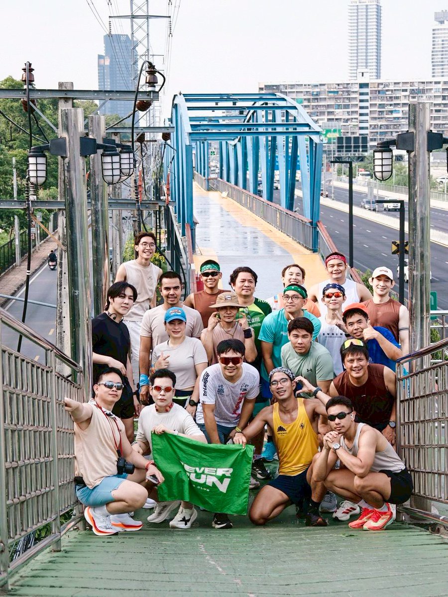 NinjaTooK's tweet photo. 💚🤍🏃🏼♀️🏃🏻 NEVER RUN x STYLE x TYCOON HERB 🌿🕊
#NeverRun #StylexTycoonHerb #TycoonHerb #RunningClub #BKKRunclub #Runclub
#tookkyrun https://t.co/Qz7DCacPlB