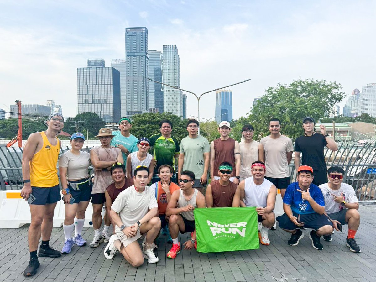 NinjaTooK's tweet photo. 💚🤍🏃🏼♀️🏃🏻 NEVER RUN x STYLE x TYCOON HERB 🌿🕊
#NeverRun #StylexTycoonHerb #TycoonHerb #RunningClub #BKKRunclub #Runclub
#tookkyrun https://t.co/Qz7DCacPlB