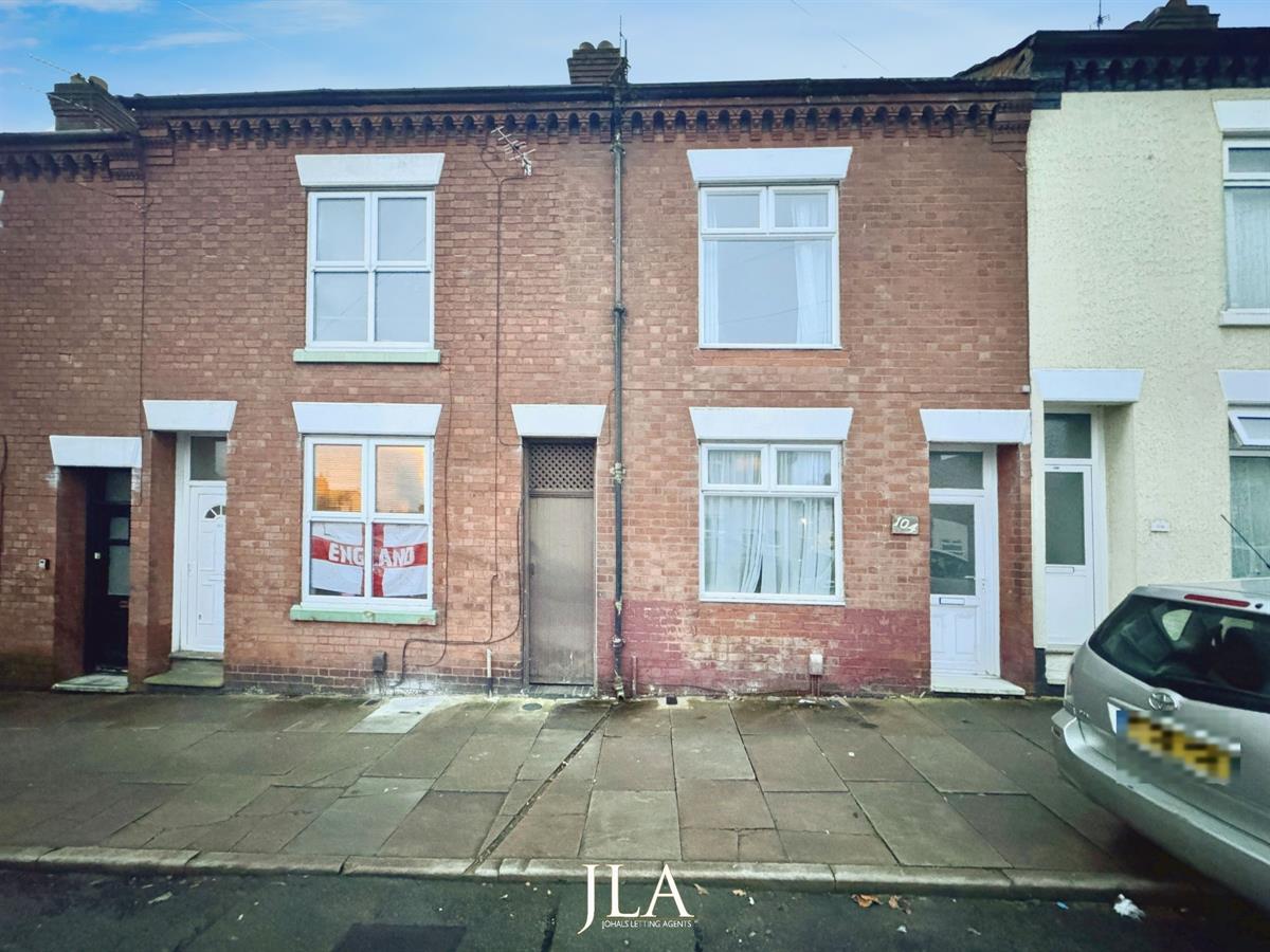 JohalsProperty's tweet photo. New to market - 3 Bed Terraced House, Pool Road, Leicester, £1,175pcm. View details: https://t.co/gSNIOGiKb1 https://t.co/cjP8L4U1xL