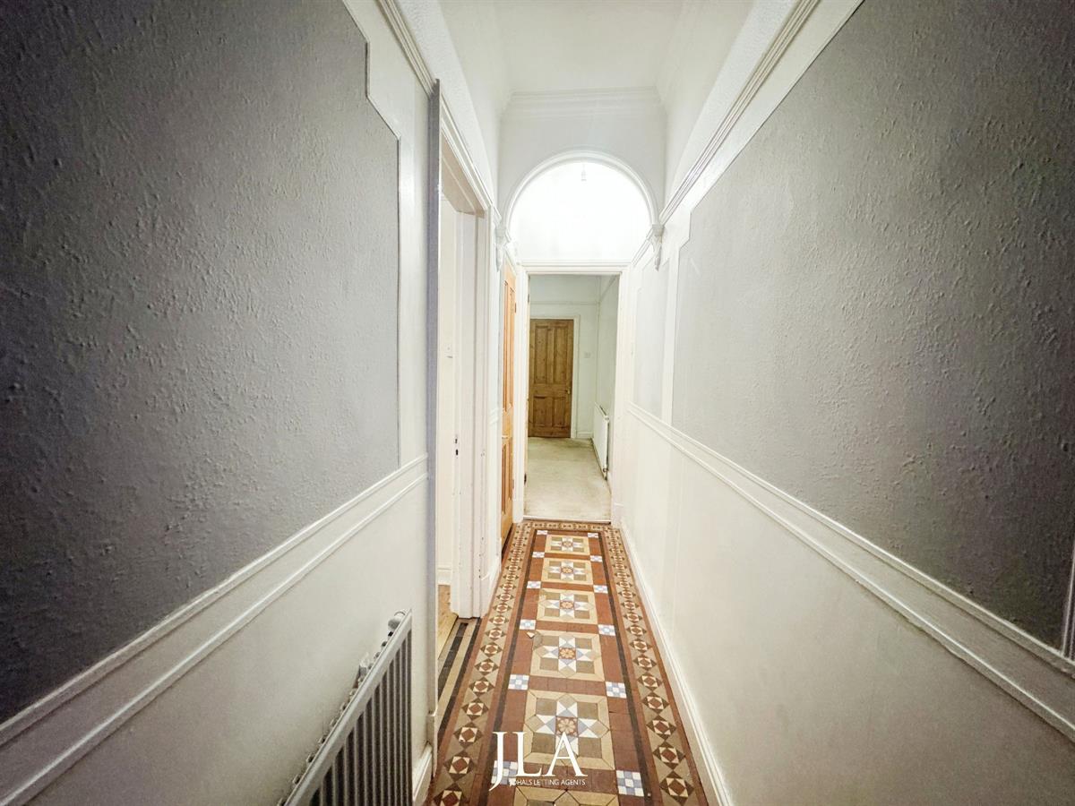 JohalsProperty's tweet photo. New to market - 3 Bed Terraced House, Pool Road, Leicester, £1,175pcm. View details: https://t.co/gSNIOGiKb1 https://t.co/cjP8L4U1xL