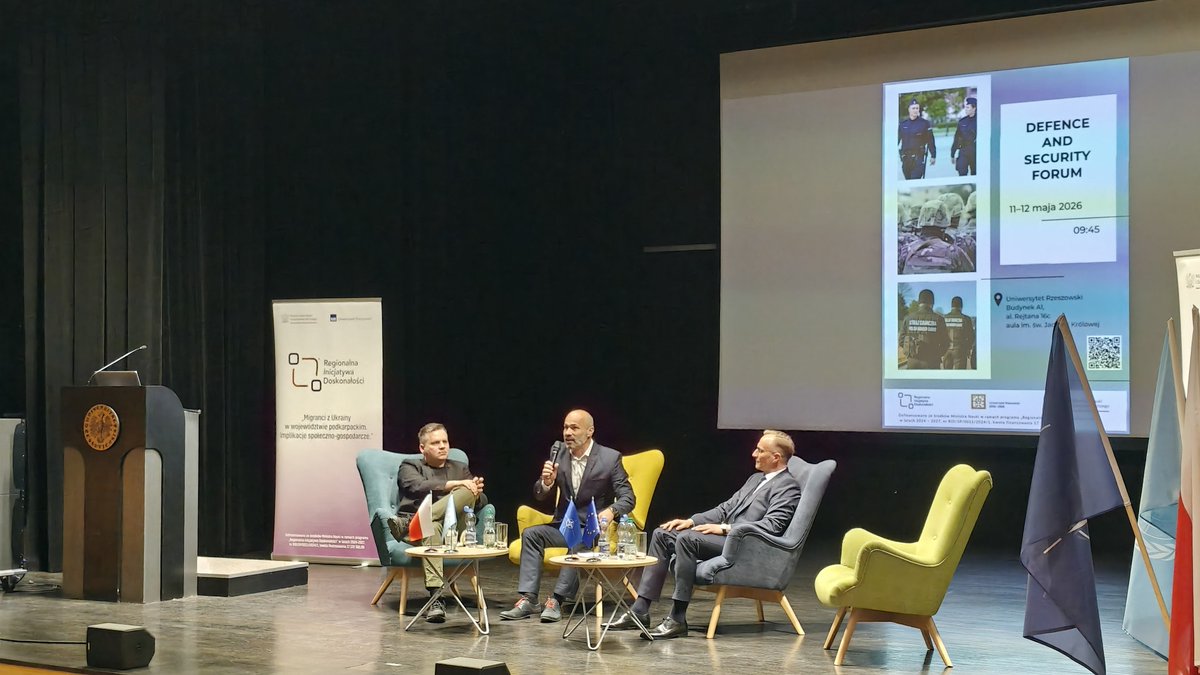 AWL_Wroc's tweet photo. Przedstawiciel Akademii Wojsk Lądowych uczestniczył w Defence &amp; Security Forum na Uniwersytecie Rzeszowskim.
Ppłk rez. Artur Gonciarz wygłosił referat dotyczący przygotowania psychicznego  żołnierzy i dowódców do działań bojowych na podstawie doświadczeń wojny  w Ukrainie. https://t.co/C6CNrblYwd