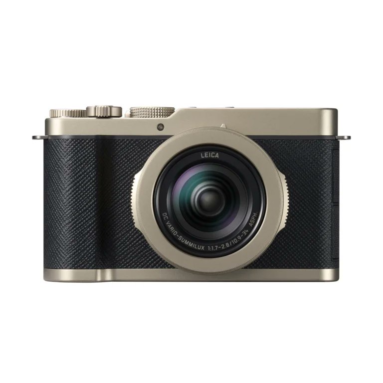 LUMIXのチタンゴールドなんか良いな〜っと思って他のカラーと見比べ