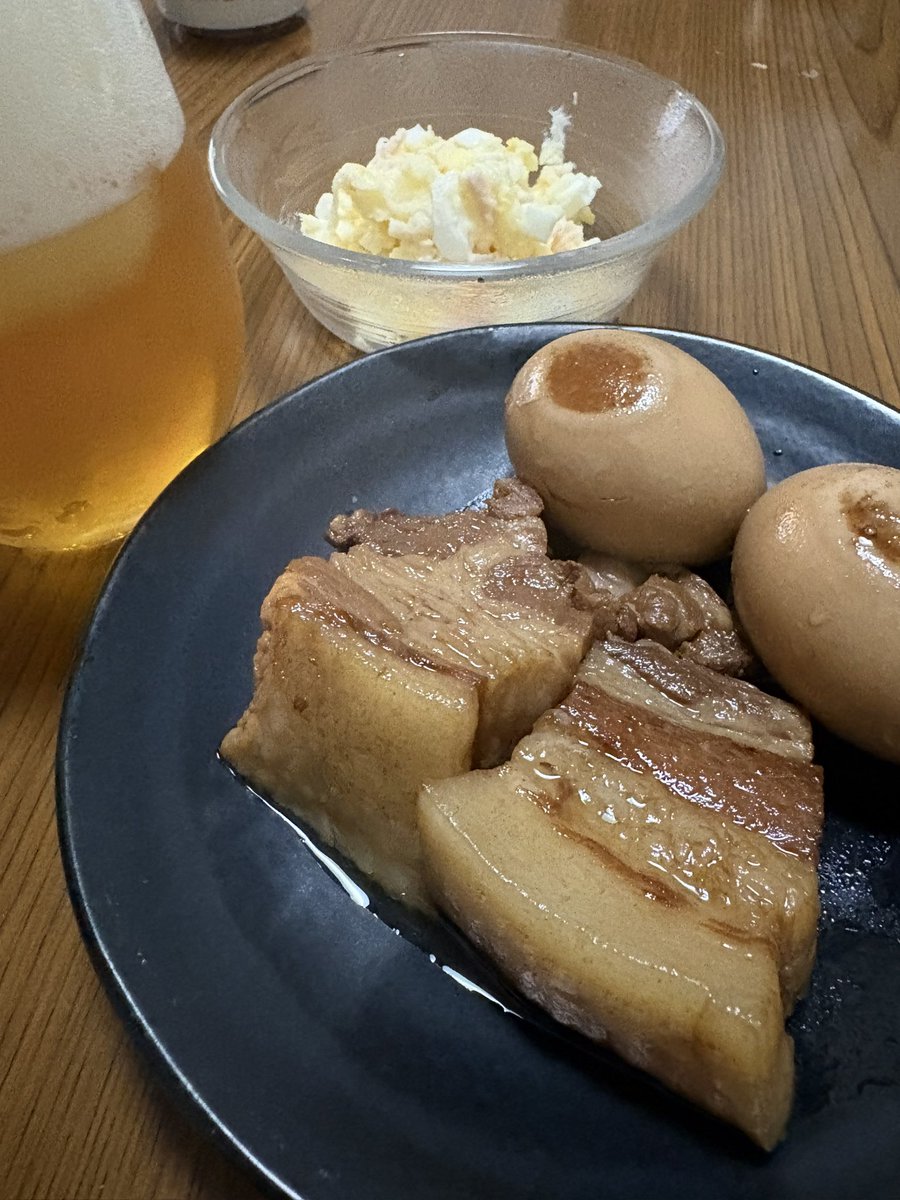やの tweet media