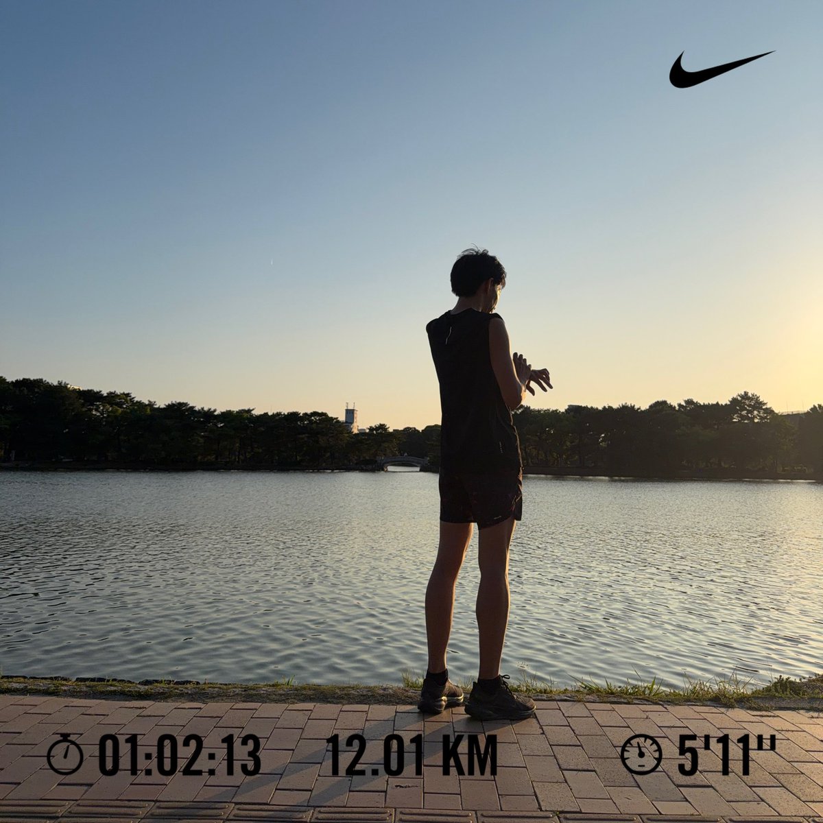 NogMitsuhiro's tweet photo. 福岡出張🏯
ランナーの聖地大濠公園の周りを🏃
ランのために完璧に整備された一周2kmのコース。走っているランナーのレベルが高い。
#NIKE ペガサス41GTX
#ランニング
#大濠公園 https://t.co/ZoWb4PeXaz