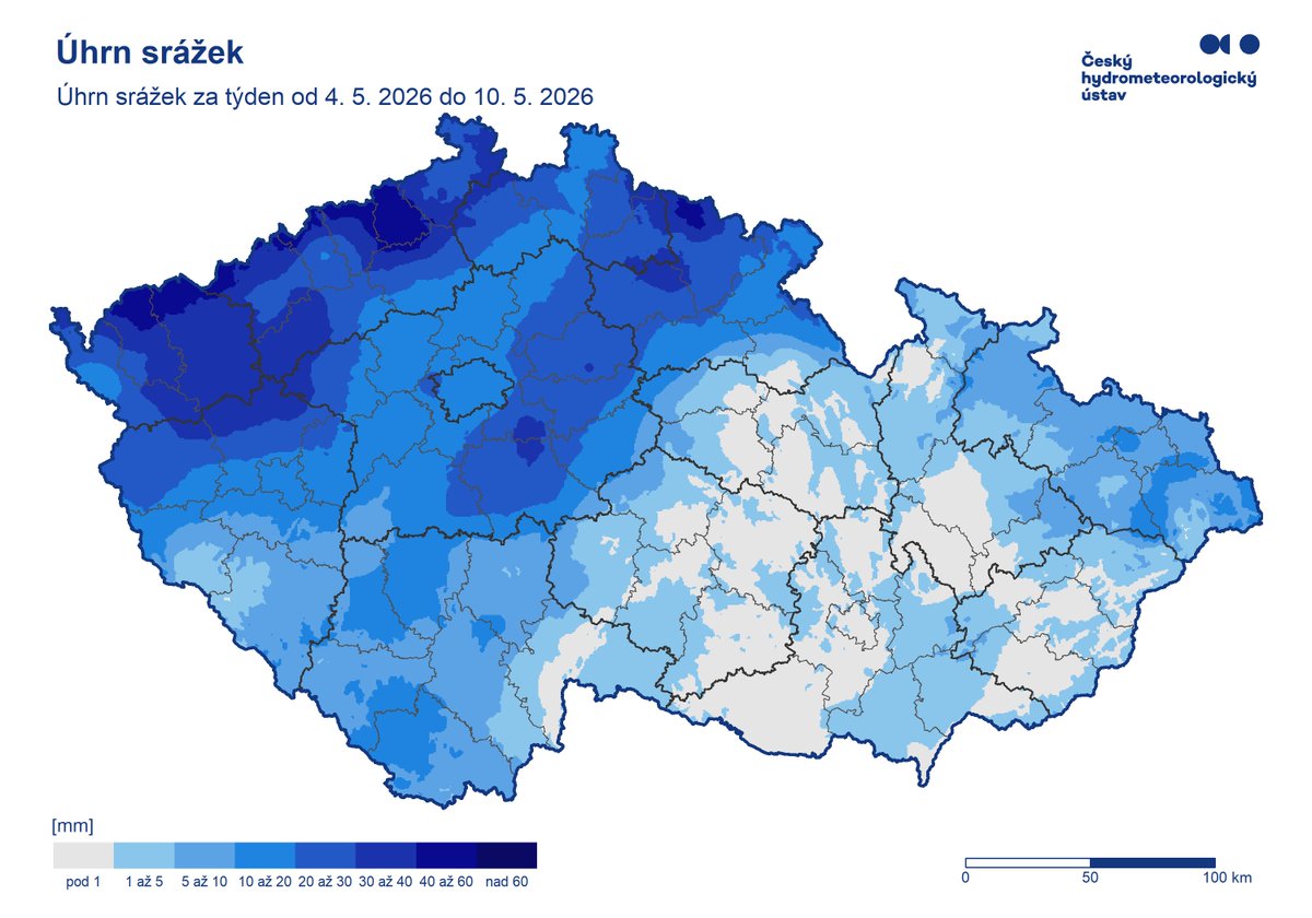 CHMUCHMI's tweet photo. Informační a předpovědní systém HAMR sledující množství vody v krajině přináší data za 19. týden:

🔵 SHRNUTÍ
V týdnu od 4.5. do 10.5. 2026 se konečně začaly vyskytovat i srážky, četnější v Čechách, teploty byly ale rozkolísané.
🌧️ SRÁŽKY
Za uplynulý týden spadlo v průměru na celé území 12 mm srážek (Čechy 17 mm, Morava 2 mm), což odpovídá 92 procentům normálu pro toto období (Čechy 138 % N, Morava 13 % N).
🌊 POVRCHOVÉ VODY
Hladiny vodních toků měly v průběhu týdne převážně setrvalou tendenci nebo po srážkách mírně kolísaly. Celkové týdenní rozdíly hladin se nejčastěji pohybovaly od -5 do +10 cm. V porovnání s dlouhodobými průměry pro květen se průtoky pohybovaly většinou v rozmezí od 15 do 65 % QV. Toky s indikací hydrologického sucha se vyskytovaly jen minimálně.
💧 PODZEMNÍ VODY
Hladina podzemní vody v mělkých vrtech byla převážně silně podnormální. Téměř na celém území Čech byly zaznamenány silně až mimořádně podnormální hladiny, Na Moravě a ve Slezsku se stav regionálně výrazně lišil.
🔥 HYDROLOGICKÉ SUCHO
V minulém týdnu byla výstraha na hydrologické sucho v platnosti pouze pro některé oblasti. Výstraha je v platnosti i pro nadcházející týden, sledujte podrobněji na https://t.co/ZHI7gNbzgk.
👀 VÝHLED
Chladnější počasí a občasné srážky bude pokračovat. Hladiny vodních toků budou v úvodu týdne po srážkách slabě až mírně rozkolísané. Ve druhé polovině týdne budou hladiny více rozkolísané, případně na přechodných vzestupech, ve východní polovině území. Počet toků s indikací hydrologického sucha by se měl snižovat. Hladiny podzemních vod budou na podobné úrovni, nebo na mírném poklesu, pouze v místě vydatnějších srážek se může začít situace postupně mírně zlepšovat.
