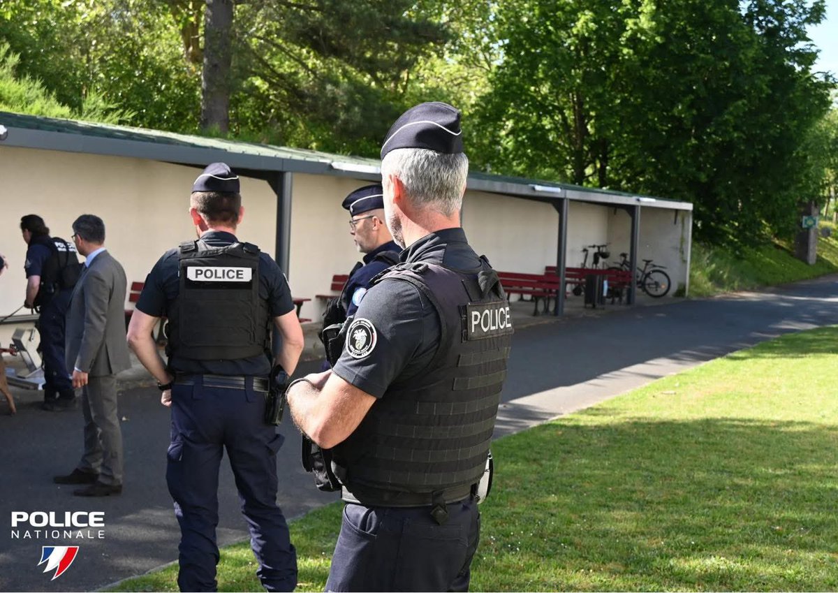 Police Nationale 45 tweet media