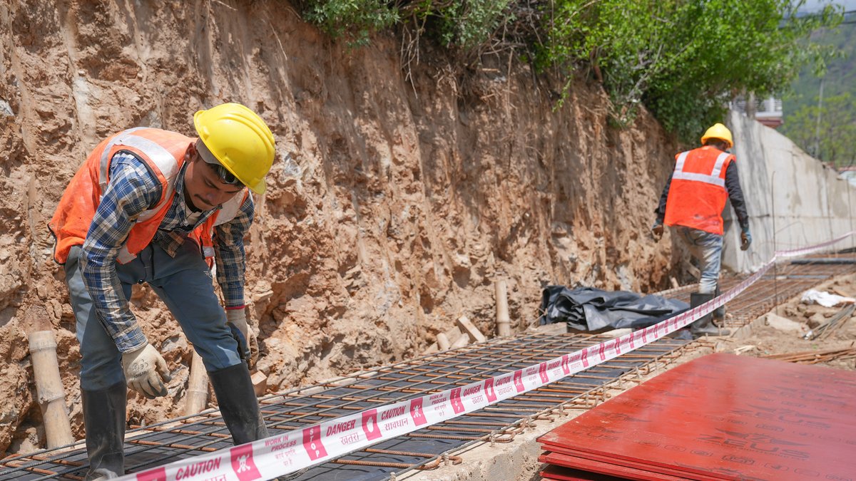 UNDP_Bhutan's tweet photo. #ClimateChange is bringing heavier rainfall to Thimphu 🇧🇹, intensifying stormwater flooding in the city. Together with @theGEF, we’re supporting the govt to strengthen urban drainage infrastructure through the US$20M Urban Resilience project, helping boost the city’s resilience. https://t.co/waIU1iY5Tz