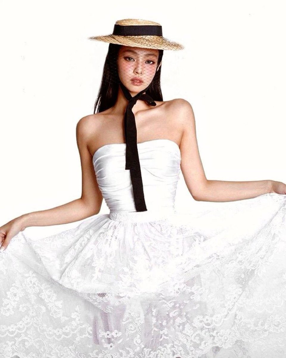 JENNIE Charts tweet media