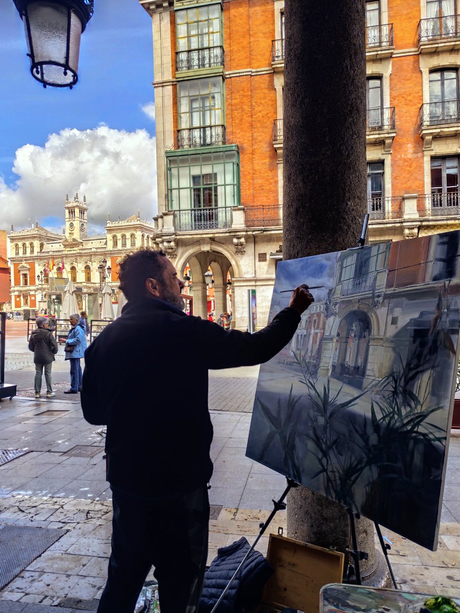 MiguelBayn1's tweet photo. Concurso de pintura rápida #SanPedroRegalado. Cuanto arte tenemos en esta ciudad.
#Valladolid #13mayo @CulturaVLL_ https://t.co/JUcaniFVuD