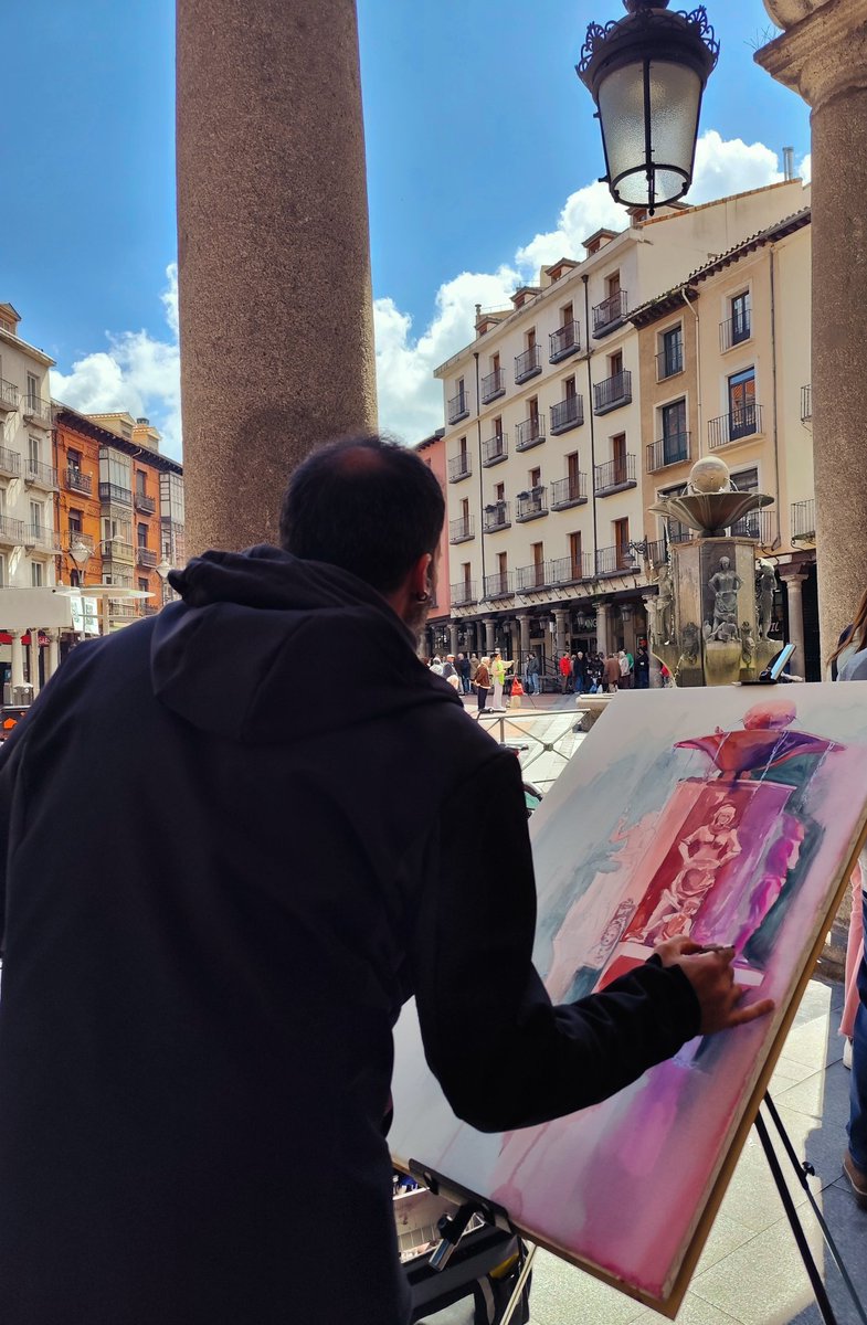 MiguelBayn1's tweet photo. Concurso de pintura rápida #SanPedroRegalado. Cuanto arte tenemos en esta ciudad.
#Valladolid #13mayo @CulturaVLL_ https://t.co/JUcaniFVuD